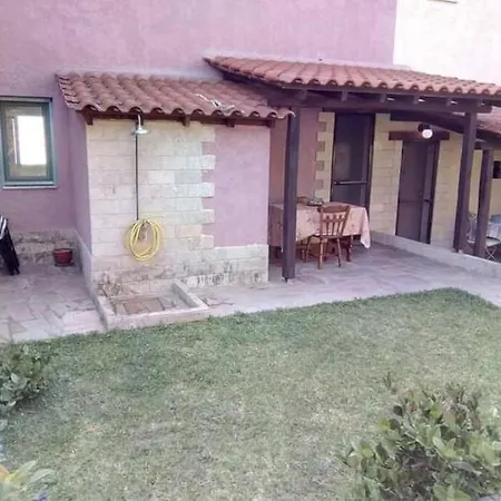 Casa de Férias Elegant And Classy Maisonette 2