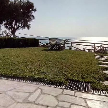 Elegant And Classy Maisonette 2 Skála Foúrkas